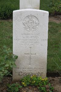 Hanover War Cemetery - Jones, Gruffydd Meirion