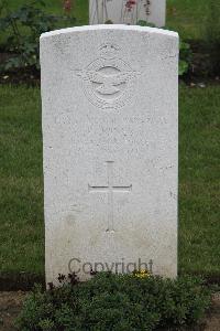 Hanover War Cemetery - Jones, Peter