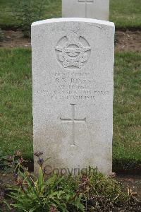 Hanover War Cemetery - Jones, Richard Barron