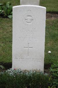 Hanover War Cemetery - Kellow, Leslie George