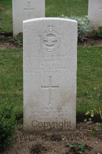 Hanover War Cemetery - Knight, Kenneth