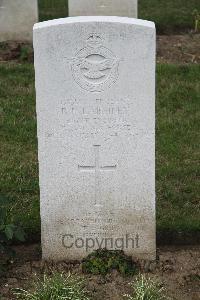 Hanover War Cemetery - Laishley, Ronald Frederick