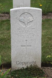 Hanover War Cemetery - Lakin, Eric William