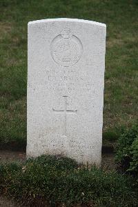 Hanover War Cemetery - Larman, Edward