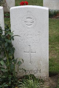 Hanover War Cemetery - Laverack, Kenneth Graham