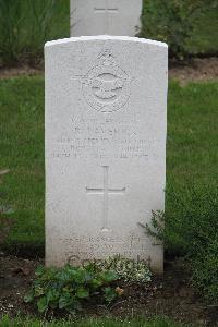 Hanover War Cemetery - Laverick, Raymond