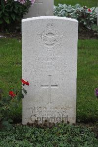 Hanover War Cemetery - Law, Frank