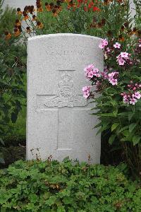 Hanover War Cemetery - Lippard, Albert Edward Richard