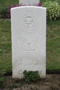 Hanover War Cemetery - Long, Duncan Albert