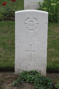 Hanover War Cemetery - Luck, Jack