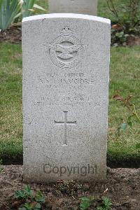 Hanover War Cemetery - Luxmoore, Anthony Seton