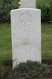 Hanover War Cemetery - Lynskey, J H