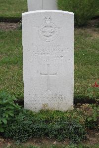 Hanover War Cemetery - MacDonald, William John Charles