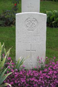 Hanover War Cemetery - Maddison, John Stanley