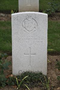 Hanover War Cemetery - Maniatopoulos, G