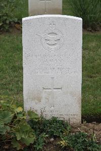 Hanover War Cemetery - Mann, Peter Douglas