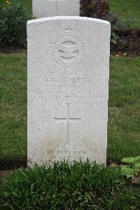 Hanover War Cemetery - Marsh, Eric George James