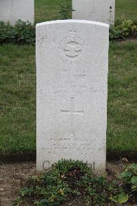 Hanover War Cemetery - Massie, Alexander