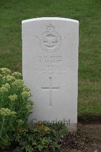 Hanover War Cemetery - Massie, Ronald