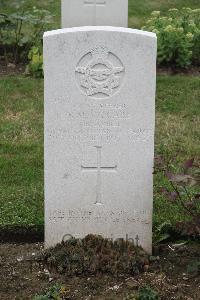 Hanover War Cemetery - McCabe, Robert Morrison