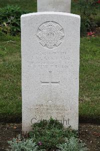 Hanover War Cemetery - McClelland, James