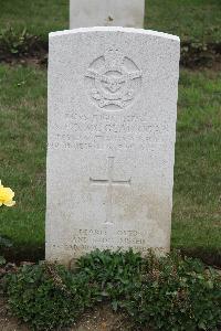 Hanover War Cemetery - McGladrigan, Neil Francis Dallaway