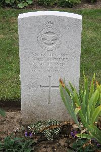 Hanover War Cemetery - McKechnie, Douglas