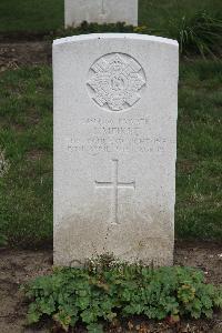 Hanover War Cemetery - Meikle, John