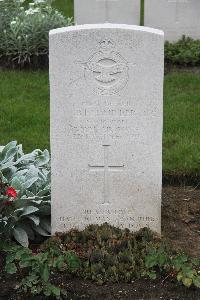 Hanover War Cemetery - Miller, Bruce Fitzgerald Henry