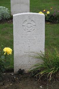 Hanover War Cemetery - Miller, Ronald William