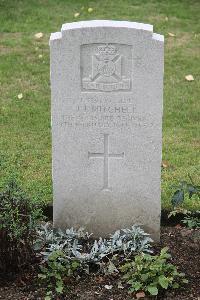 Hanover War Cemetery - Mitchell, J J