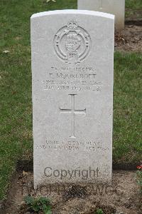 Hanover War Cemetery - Moorcroft, Frank