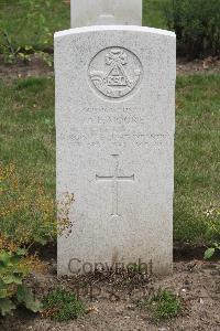 Hanover War Cemetery - Moore, Arthur Edward