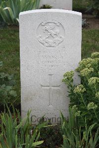 Hanover War Cemetery - Moorey, J