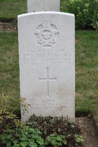 Hanover War Cemetery - Morgan, Thomas Ernest Victor