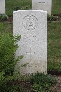 Hanover War Cemetery - Morris, Cecil Richard