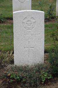 Hanover War Cemetery - Nethersole, William Frederick