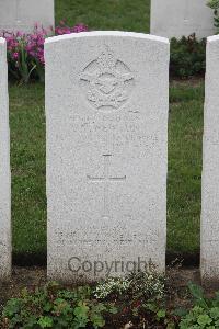 Hanover War Cemetery - Newton, John Verdun