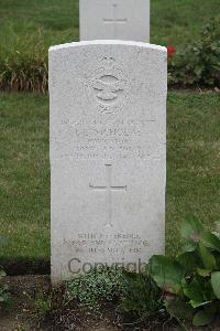 Hanover War Cemetery - Nicholas, Leslie Llewellyn