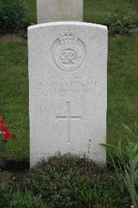 Hanover War Cemetery - Nightingale, Howard Arthur