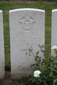 Hanover War Cemetery - Norton, Hartley Graham