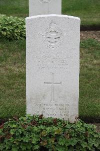 Hanover War Cemetery - Nowell, David Clifford