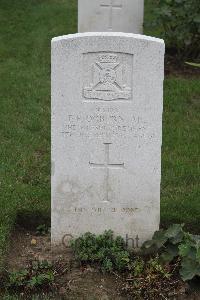 Hanover War Cemetery - Ogburn, E F