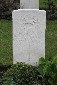 Hanover War Cemetery - Osborne, William Godfrey