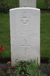 Hanover War Cemetery - Patrick, Henry