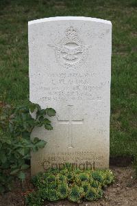 Hanover War Cemetery - Peacock, Edward