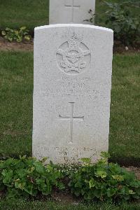 Hanover War Cemetery - Pead, Gordon