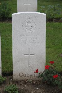 Hanover War Cemetery - Pease, Ernest Montague John