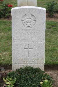 Hanover War Cemetery - Peterkin, Francis W.