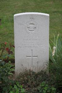 Hanover War Cemetery - Piper, Henry Charles George